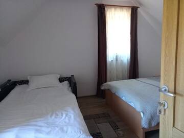 Фото номера Двухместный номер с 1 кроватью, вид на парк Дома для отпуска Vidra Parc г. Войняса 6